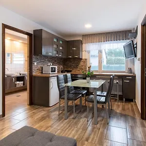 garden-lux-apartman.hotels-hajduszoboszlo-hungary.com/